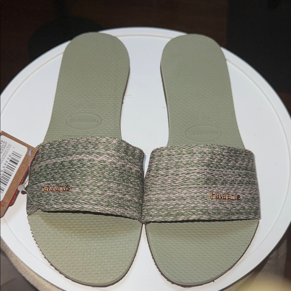 Havaianas Women's Olive Slide Sandals Brand New